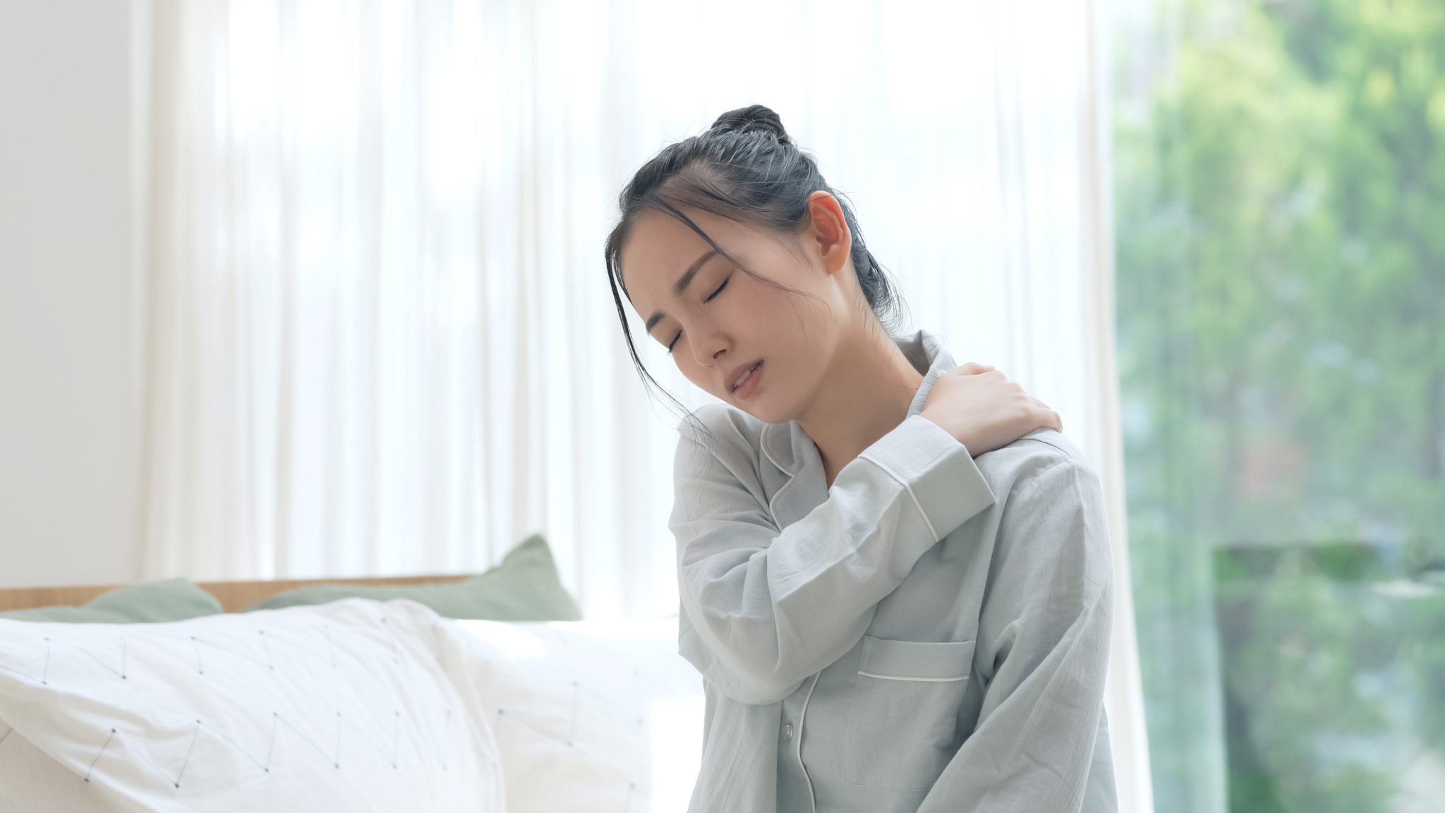 How To Sleep With Shoulder Pain Healthcare Associates of Texas